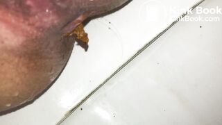 POOP GIRL MORNING TOILET