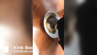 Chinese mistress and her slave,pee and shit