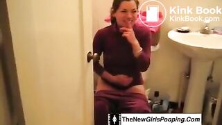 Sexy Girl Pooping on Toilet - video 2