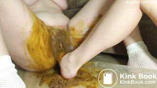 Foot in Pussy and to Shit