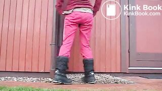 Ferkeline poop outside 3