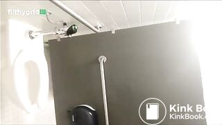 Girl Pooping 9