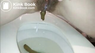 Pregnant shitting - video 2