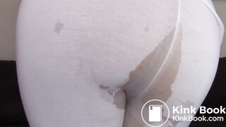 Fart And Shart In Leggings