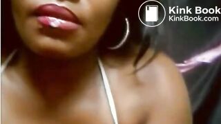 ebony try her poop