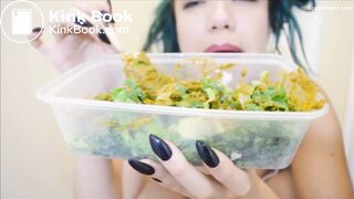 Mommys Massive Shit Snack