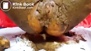 sexy Russian shitting - video 2