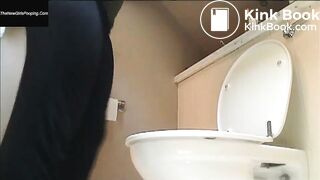 girl pooping 2 - video 4