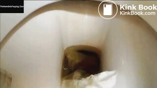 girl pooping 2 - video 4