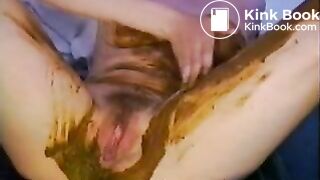 German Girl shitting & smearing
