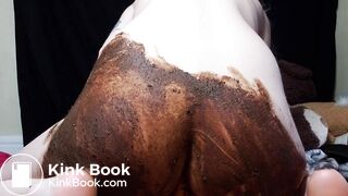 shitting at home alone - video 2