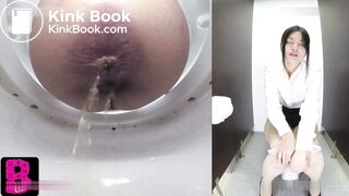 Japanese Voyeur Poop Office girls facing camera - 1