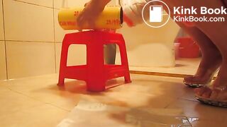 Chinese girl pooping_06