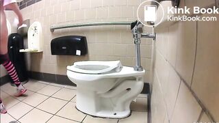 Vouyer woman diarrhea