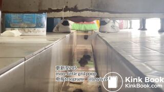 High-quality girls pooping in the toilet 5