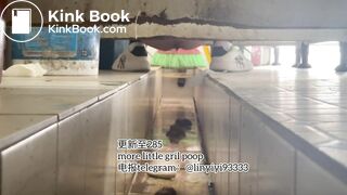 High-quality girls pooping in the toilet 5