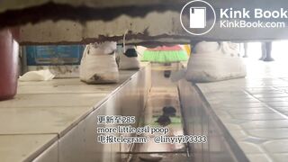 High-quality girls pooping in the toilet 5