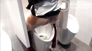 Girls piss & poop in urinal