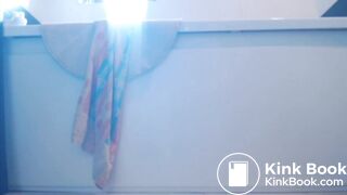 dirty cam slut shitting and eating 3