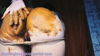 Sexy playing in poop