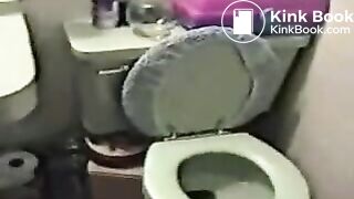 Sexy young girl on potty shitting