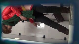 Chinese woman diarrhea voyeur - video 1