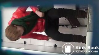 Chinese woman diarrhea voyeur - video 1