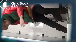 Chinese woman diarrhea voyeur - video 1