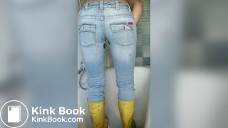 Alexa diarrhea in jeans