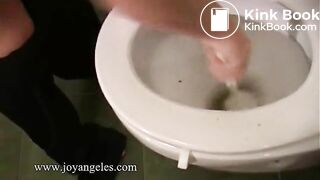 blonde girl crapping