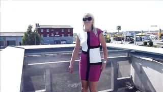 woman poops outside 002