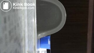 korean girl pooping hardtime