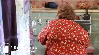 Big Momma Taking a Shit