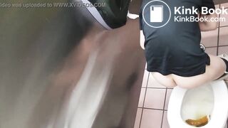 worker taking a break and dumping her waste