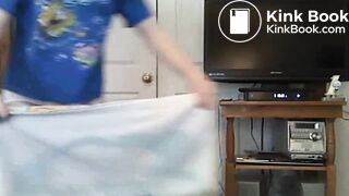 Girl Noisily Fills Her Pull-Up