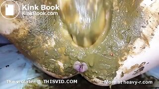 Shit filled pussy fisting