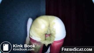 Shits herself in tight red leggings (nice ass)