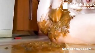 Fisting shit filled pussy