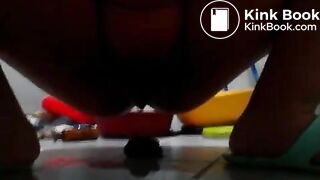 Korean girl shitting