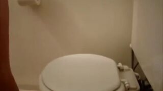 Fiona shitting good plops