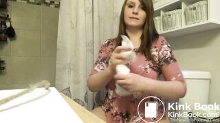 Sexy Ginger Teen Takes A Shit On Cam