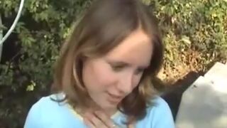 Sexy babe decides to poop outdoor