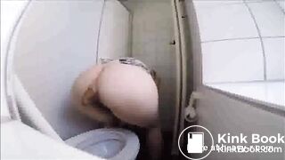 Sexy pooping - video 130