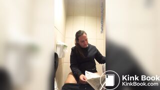 Showing after shitting