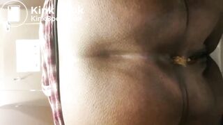 Big ebony ass shitting