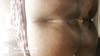 Big ebony ass shitting