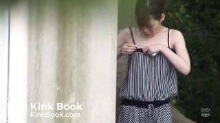 jap girls poop outdoor