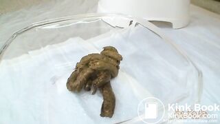 51 mature jap lady poops a huge load close up