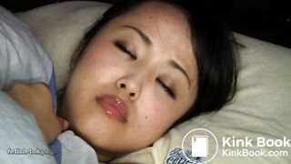 JapGirl Shitting Her Bed