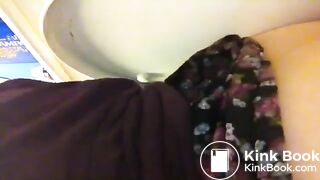 Old lady pooping - video 2